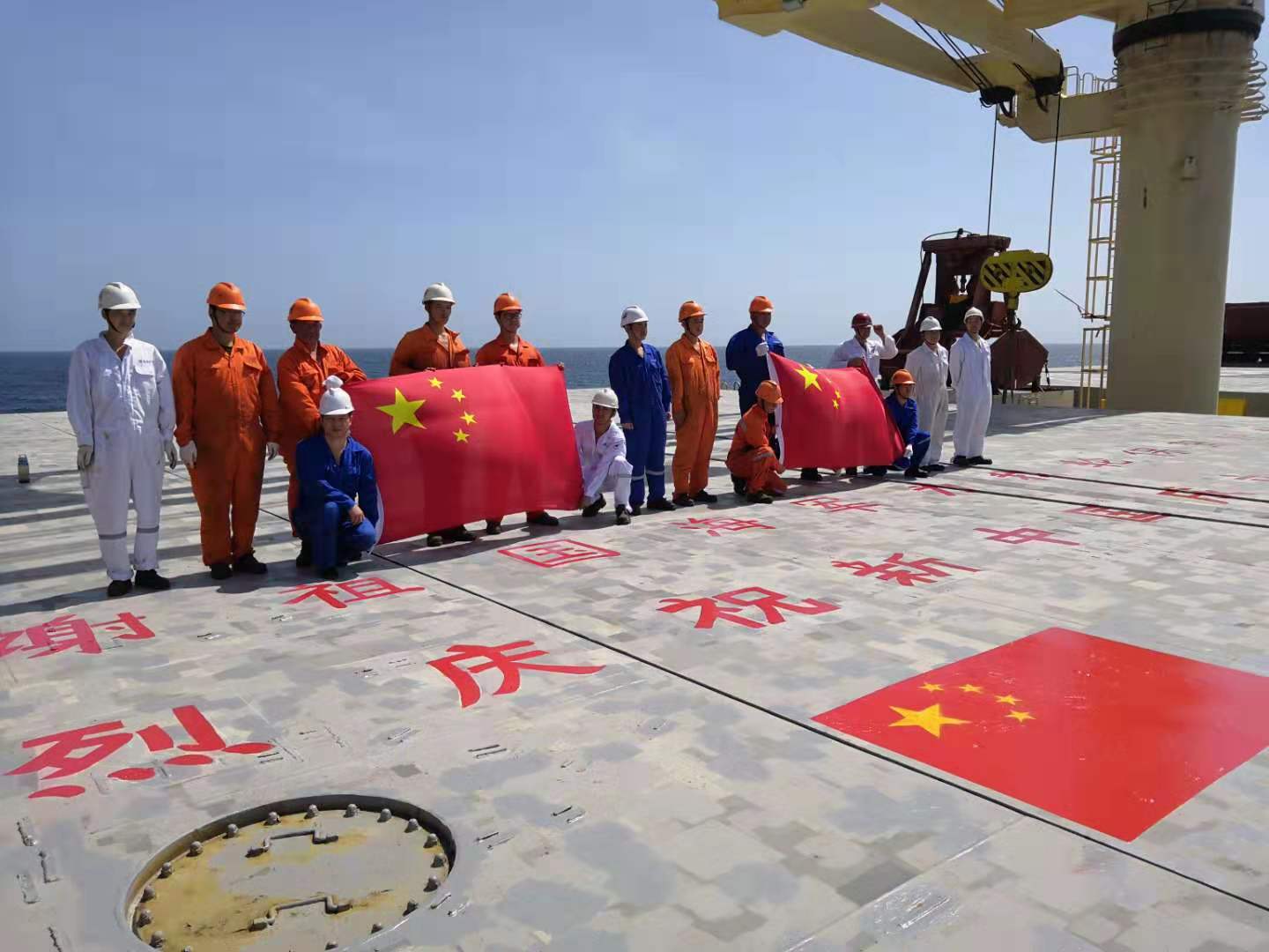 中華門(mén)輪，祖國(guó)海軍為你護(hù)航！